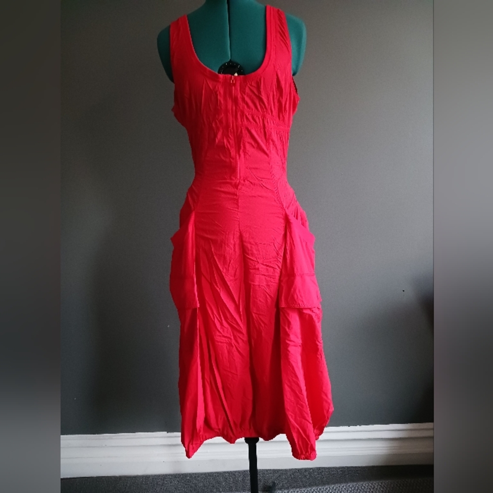 NWT Antropologie RED  Daily Practice Fastpack Bubble Hem Midi Dress Size LP